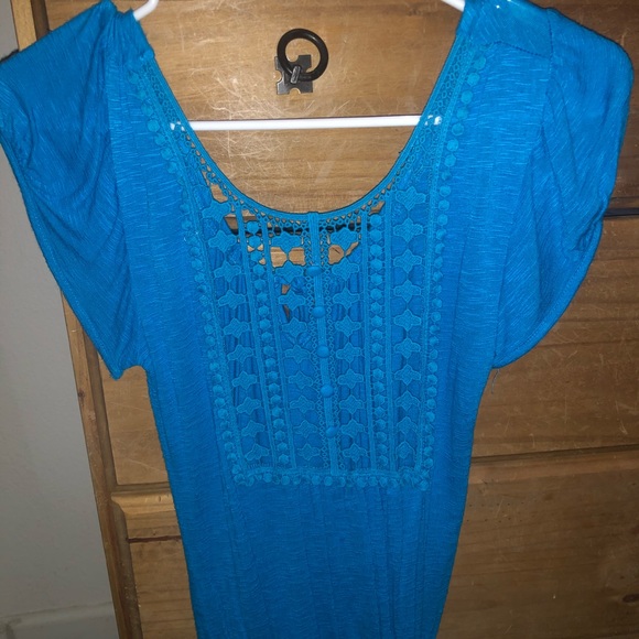 Top - Picture 2 of 2